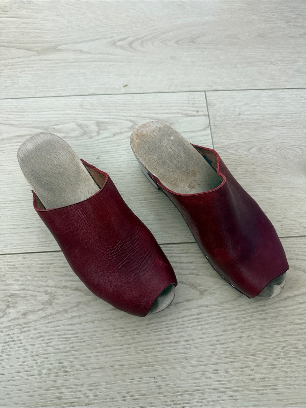 Women's Red Leather Open-Toe Slide Mules